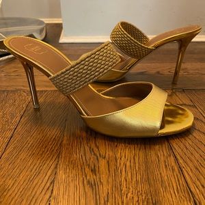 Makone Souliers gold sandals. Worn 2 times. Size 8.5